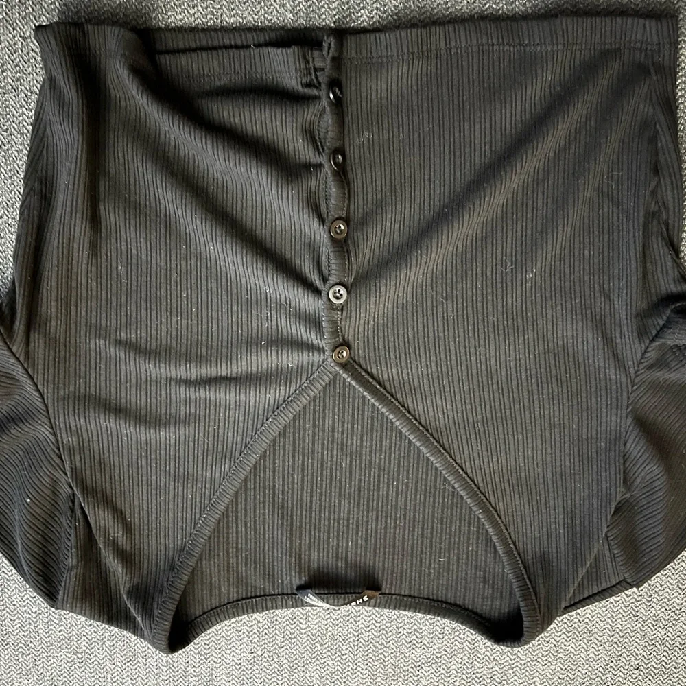Black Ribbed Button-Up Top - Picture 1 of 1